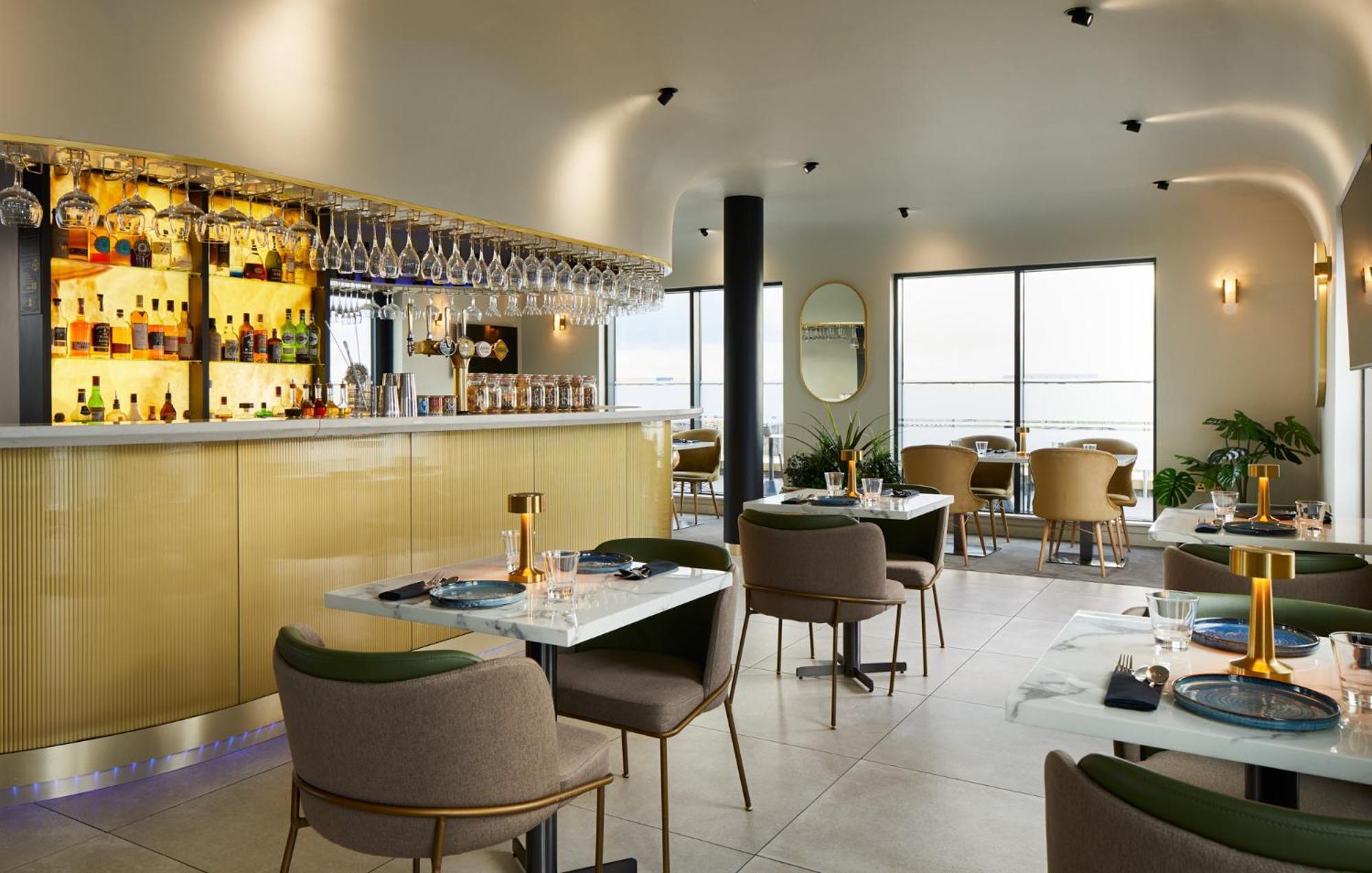 Courtyard By Marriott London Heathrow Airport Harlington (Greater London) Exterior foto