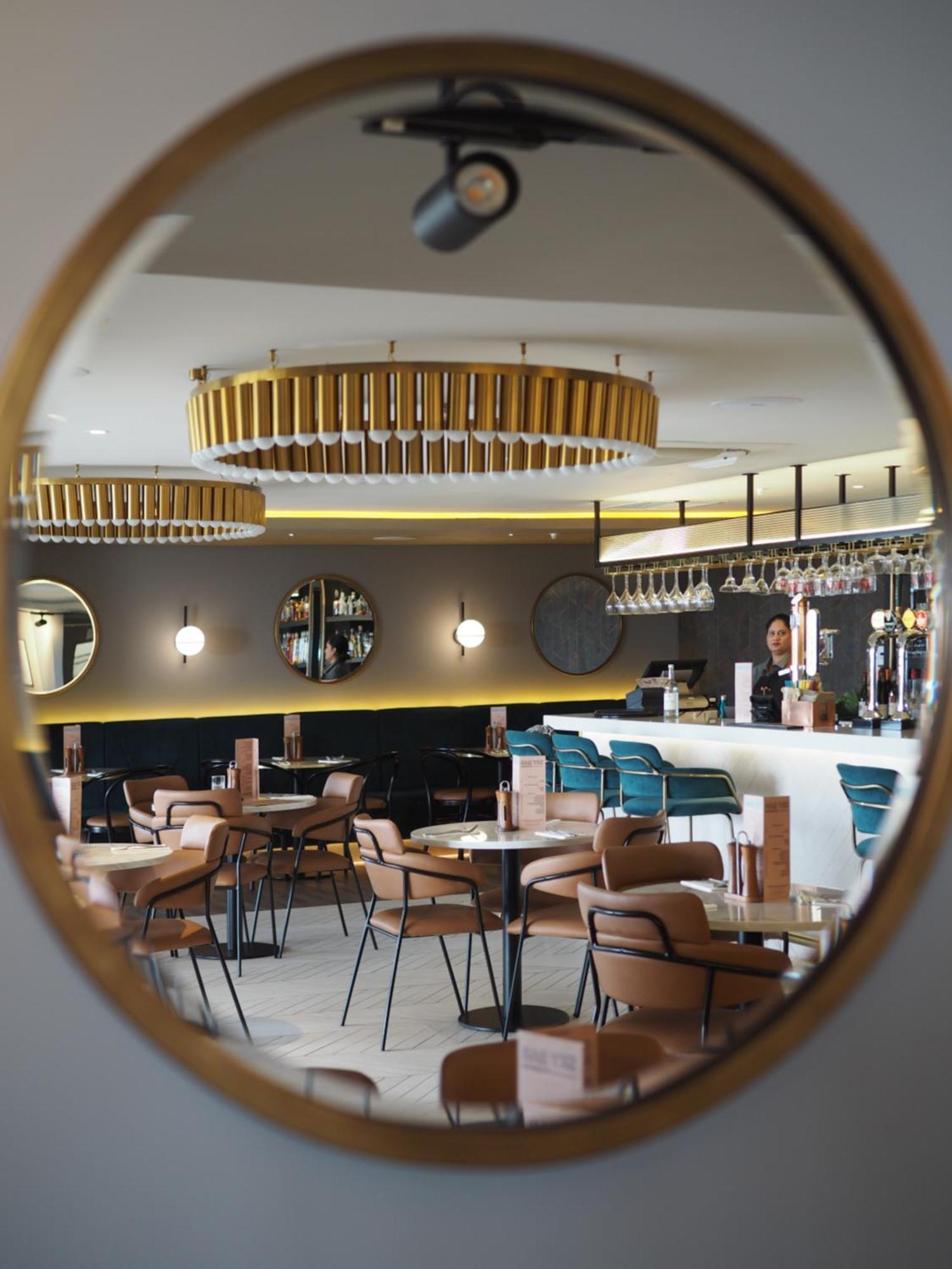 Courtyard By Marriott London Heathrow Airport Harlington (Greater London) Exterior foto