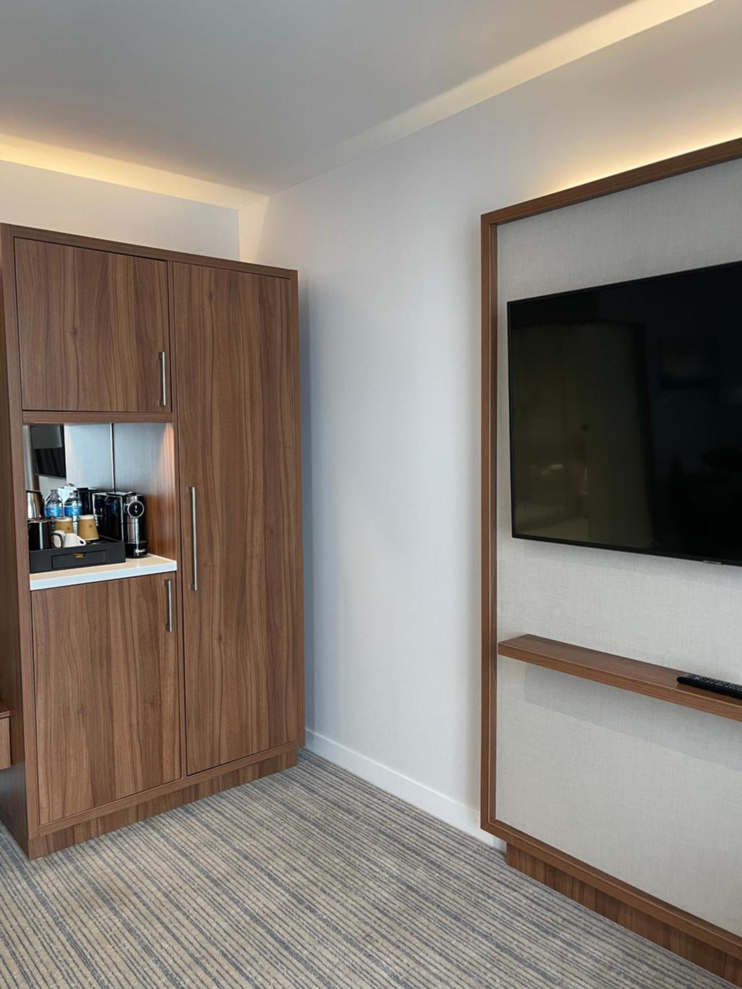 Courtyard By Marriott London Heathrow Airport Harlington (Greater London) Exterior foto