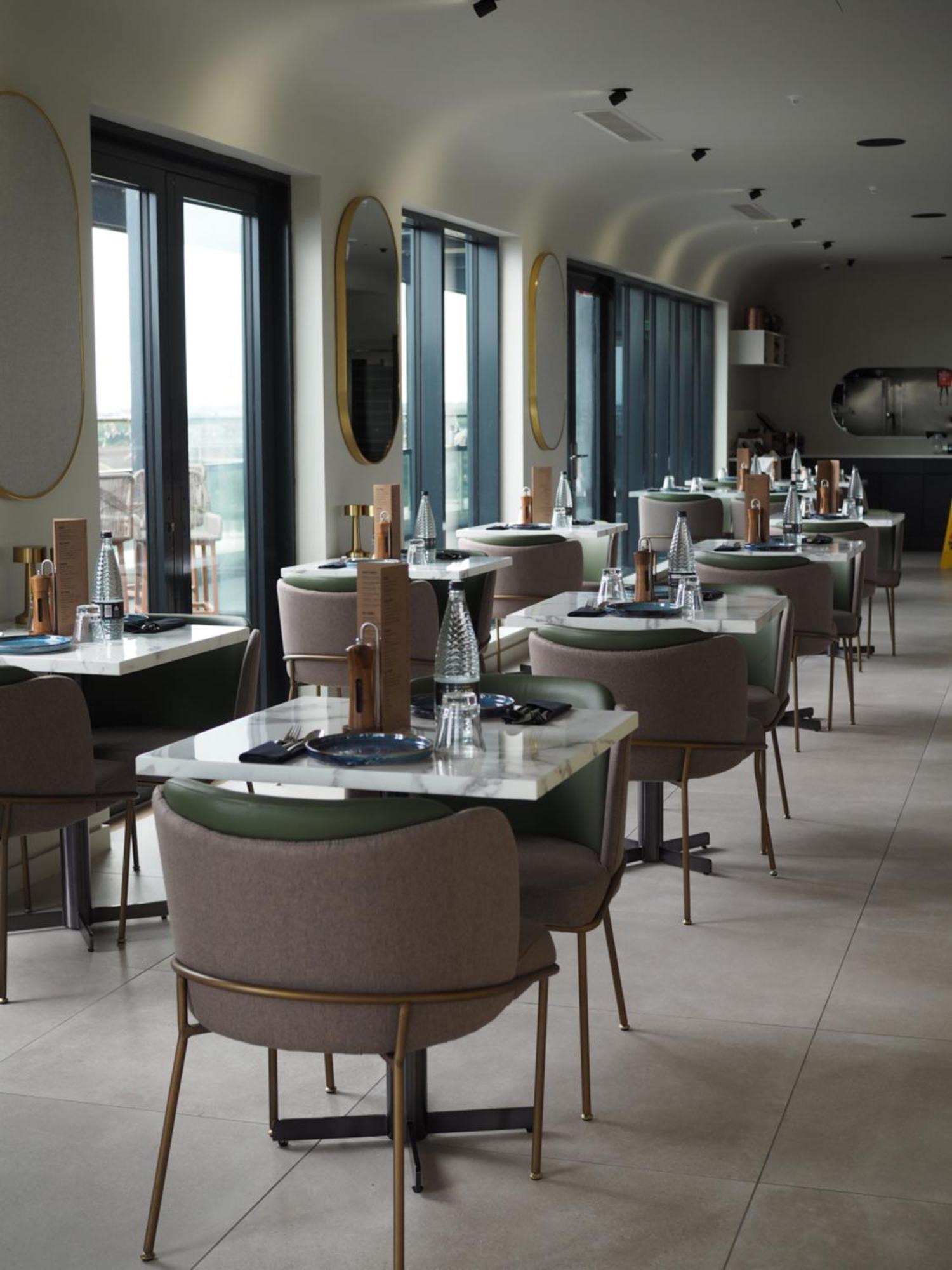 Courtyard By Marriott London Heathrow Airport Harlington (Greater London) Exterior foto