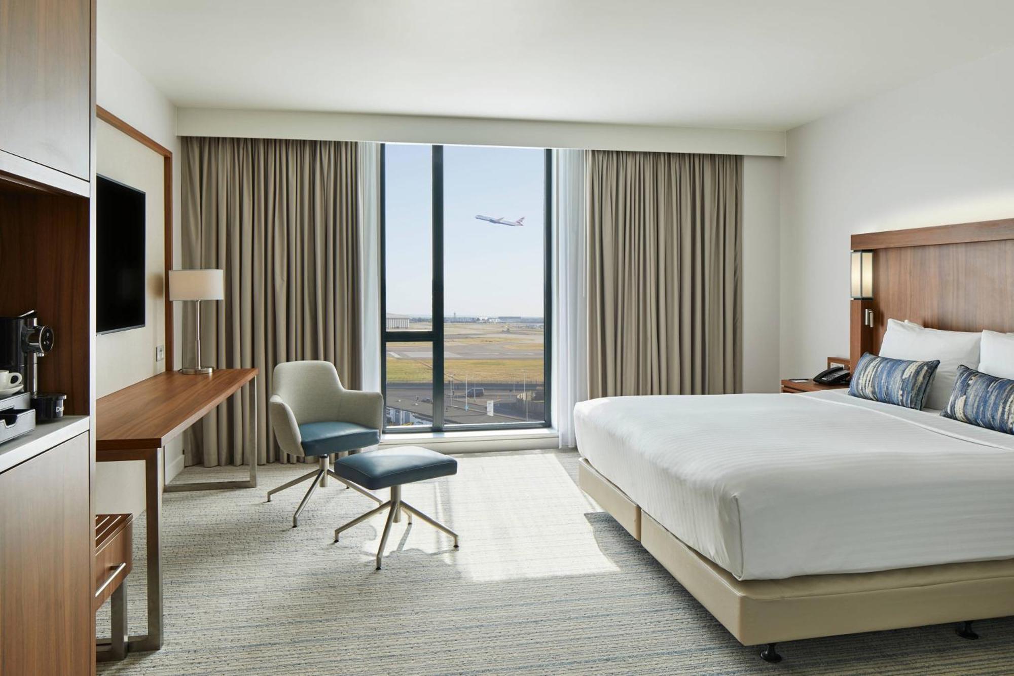 Courtyard By Marriott London Heathrow Airport Harlington (Greater London) Exterior foto